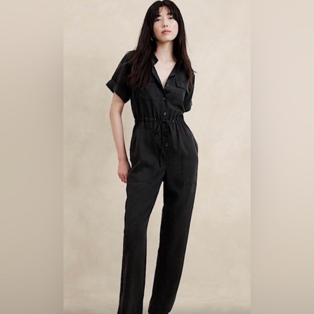 Banana Republic Black Jumpsuit NWT Sz M